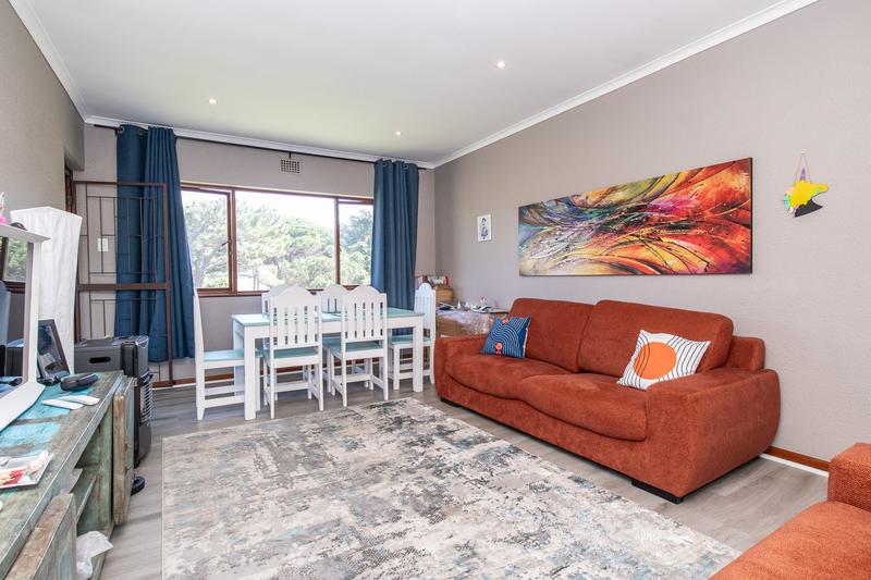 2 Bedroom Property for Sale in Bergvliet Western Cape